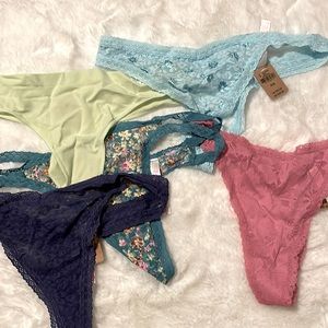 Stocking Stuffers VS